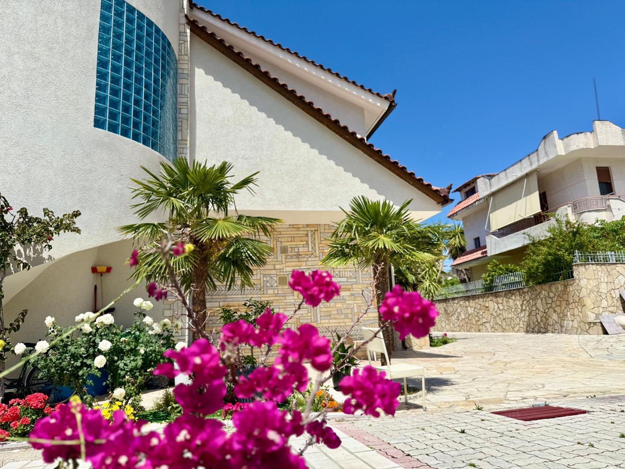 Villa Ida Apartments Vlorë Esterno foto